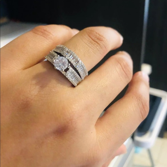 New Women’s 2 pc Set 925 Silver Diamond Ring 💍 - Picture 4 of 4